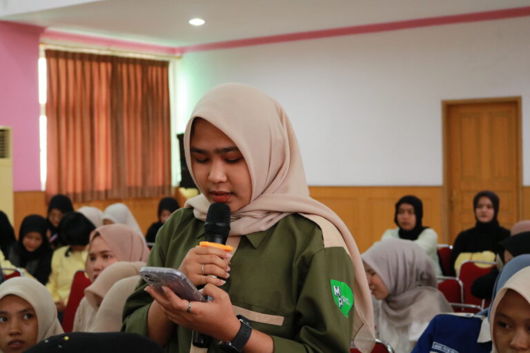 Pelatihan Mahasiswa dan Kuliah MBKM Sosialisasi MBKM Program Diploma 3 FEB UNP